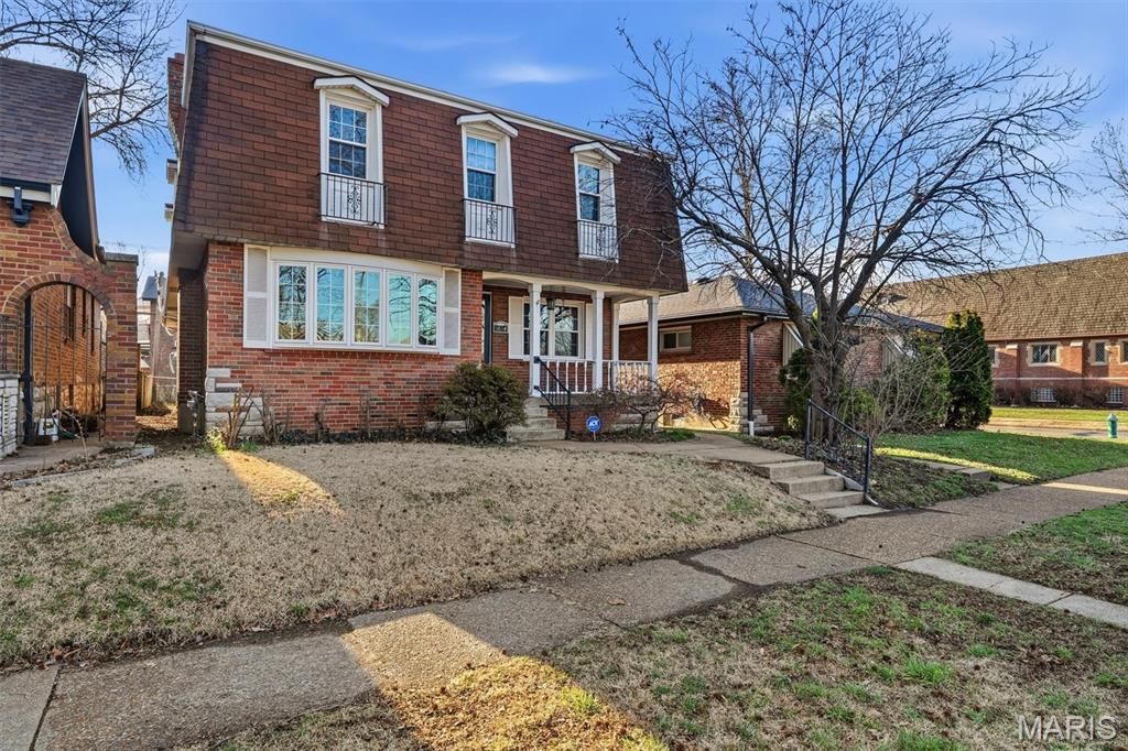 Photo of 5654 Leona Street, St Louis, MO 63116 (MLS # 26013605)