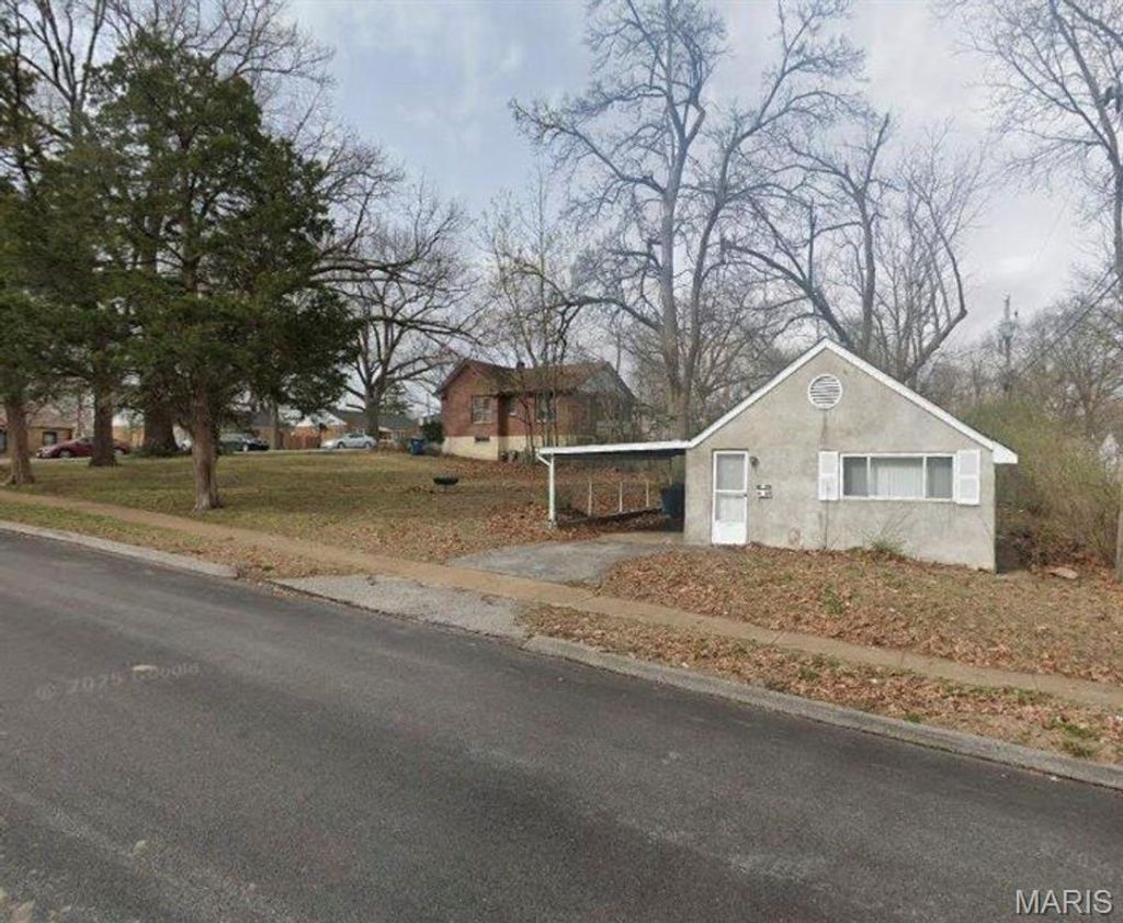 Photo of 1947 Spencer Avenue, Overland, MO 63114 (MLS # 26013466)