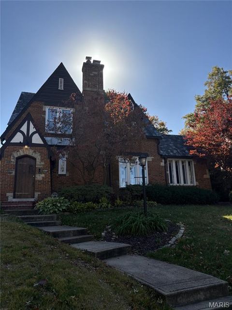 7360 Teasdale Avenue University City MO 63130