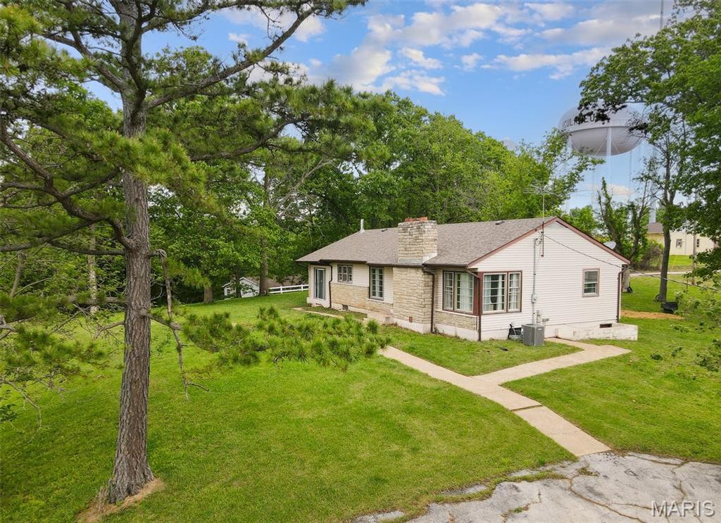 Photo of 145 Well Drive, Herculaneum, MO 63048 (MLS # 26025772)
