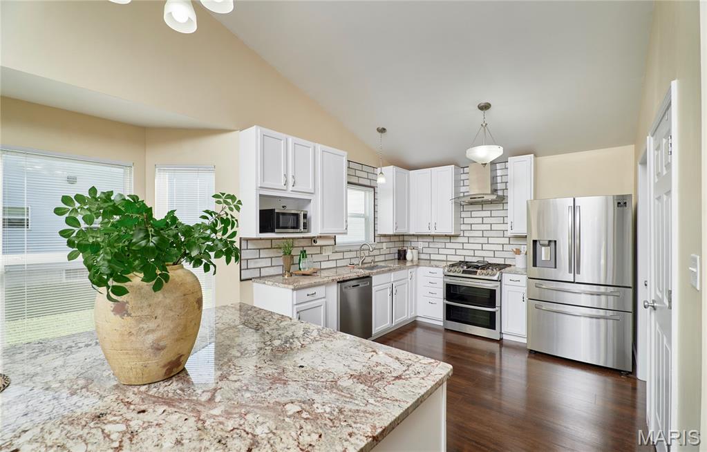 1225 Woodside Drive