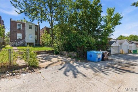 Tiny photo for 5847 Goener Avenue, St Louis, MO 63116 (MLS # 26030676)
