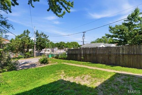 Tiny photo for 5847 Goener Avenue, St Louis, MO 63116 (MLS # 26030676)