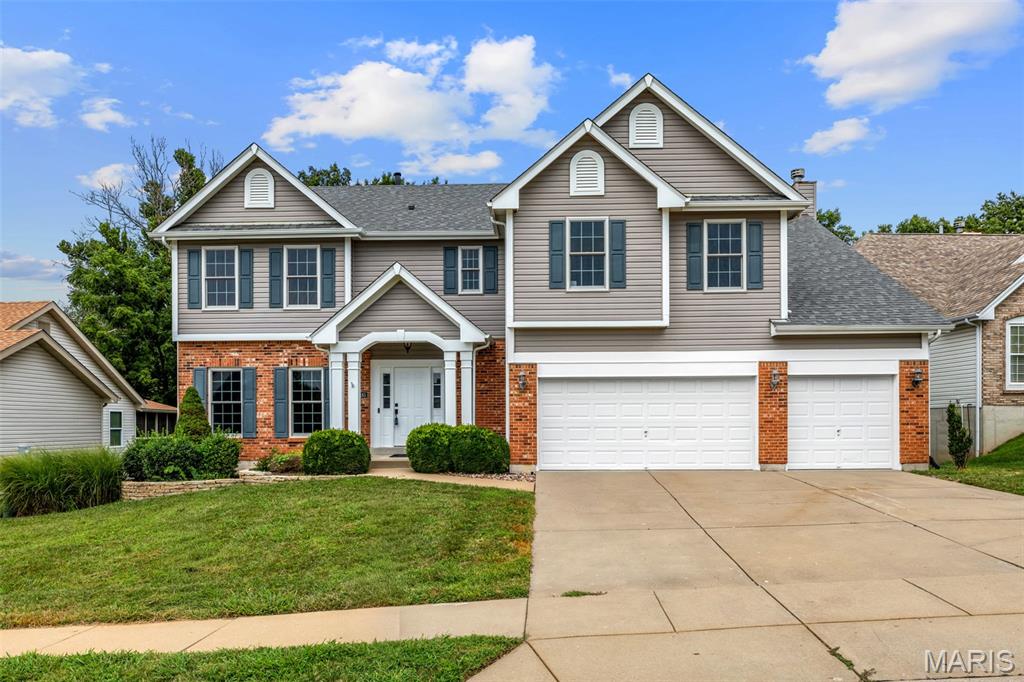 Photo of 4185 Stonecroft Drive, St Charles, MO 63304 (MLS # 26052282)