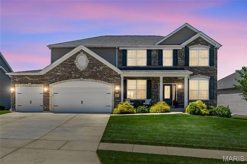 Photo of 957 Colebrook Court, Lake Saint Louis, MO 63367 (MLS # 26027818)