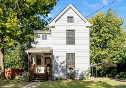 Photo of 7407 Commonwealth Avenue, Maplewood, MO 63143 (MLS # 26064628)