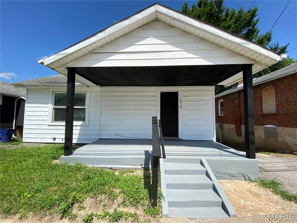 Photo of 3816 N Hanley Road, Unincorporated, MO 63121 (MLS # 26042446)