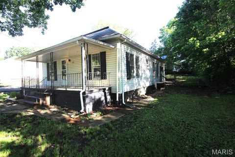Tiny photo for 112 W Fite Street, Park Hills, MO 63601 (MLS # 26026375)