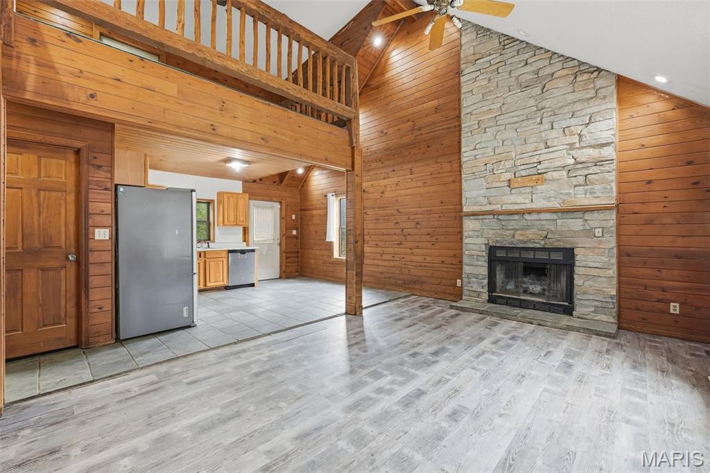 3001 Rustic Wood Trail