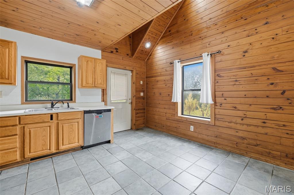 3001 Rustic Wood Trail