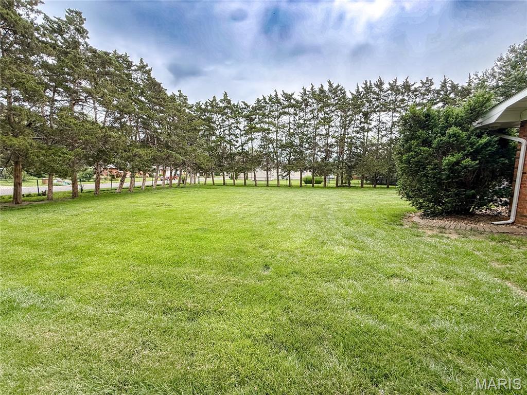 2707 Lemon Street Road