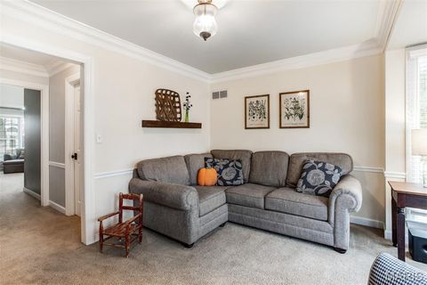 Tiny photo for 125 Swan Avenue, Kirkwood, MO 63122 (MLS # 25069022)