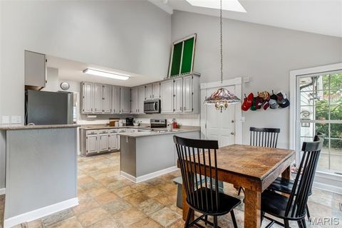 Tiny photo for 125 Swan Avenue, Kirkwood, MO 63122 (MLS # 25069022)