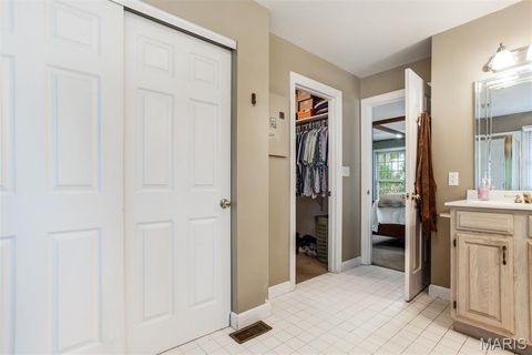 Tiny photo for 125 Swan Avenue, Kirkwood, MO 63122 (MLS # 25069022)