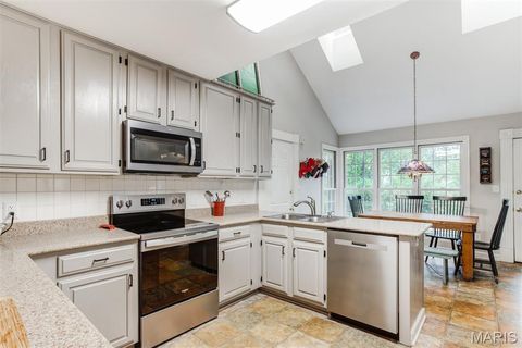 Tiny photo for 125 Swan Avenue, Kirkwood, MO 63122 (MLS # 25069022)