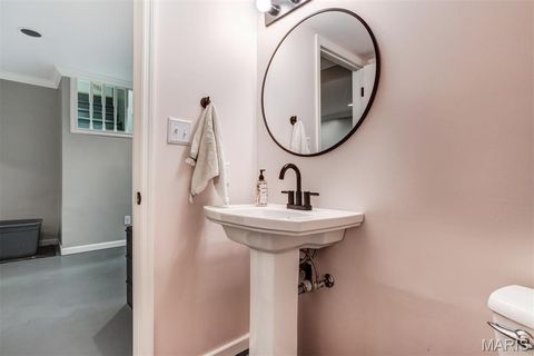 Tiny photo for 125 Swan Avenue, Kirkwood, MO 63122 (MLS # 25069022)