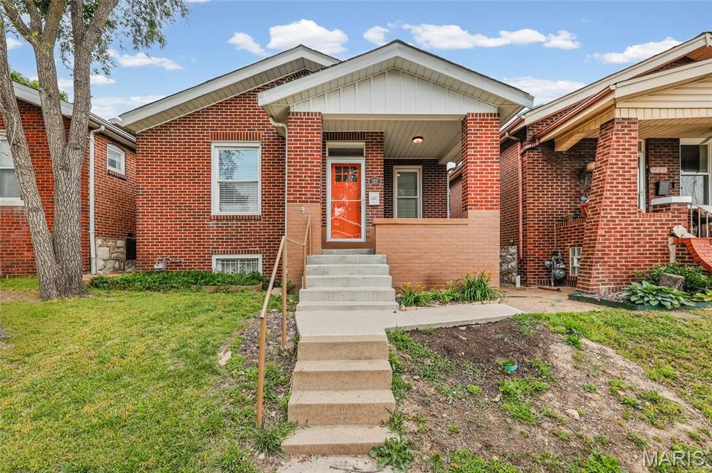 Photo of 4435 Itaska Street, St Louis, MO 63116 (MLS # 26025681)