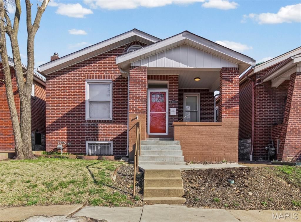 Photo of 4435 Itaska Street, St Louis, MO 63116 (MLS # 26025681)