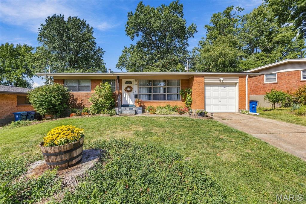 2327 Kenosho Avenue