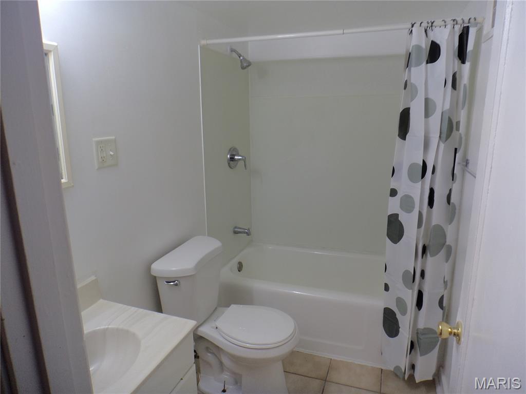 Belle Mead Place Resub Acre Lt 5 - Residential