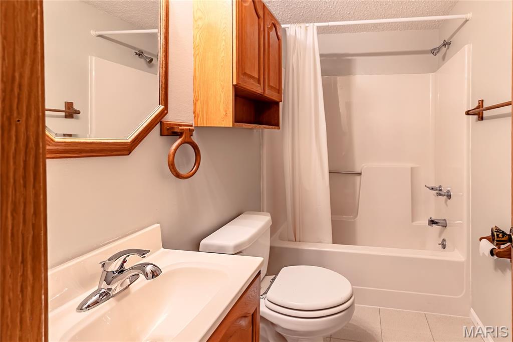 Shelley Manor 02 - Residential