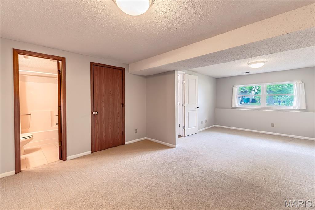 Shelley Manor 02 - Residential