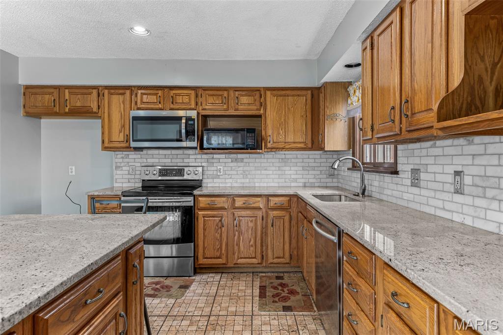 7008 Holly View Court