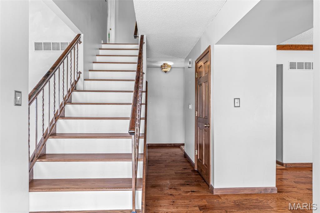 Bluff Wood Manor - Residential