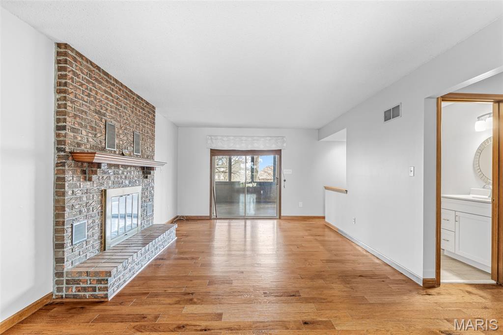 Bluff Wood Manor - Residential