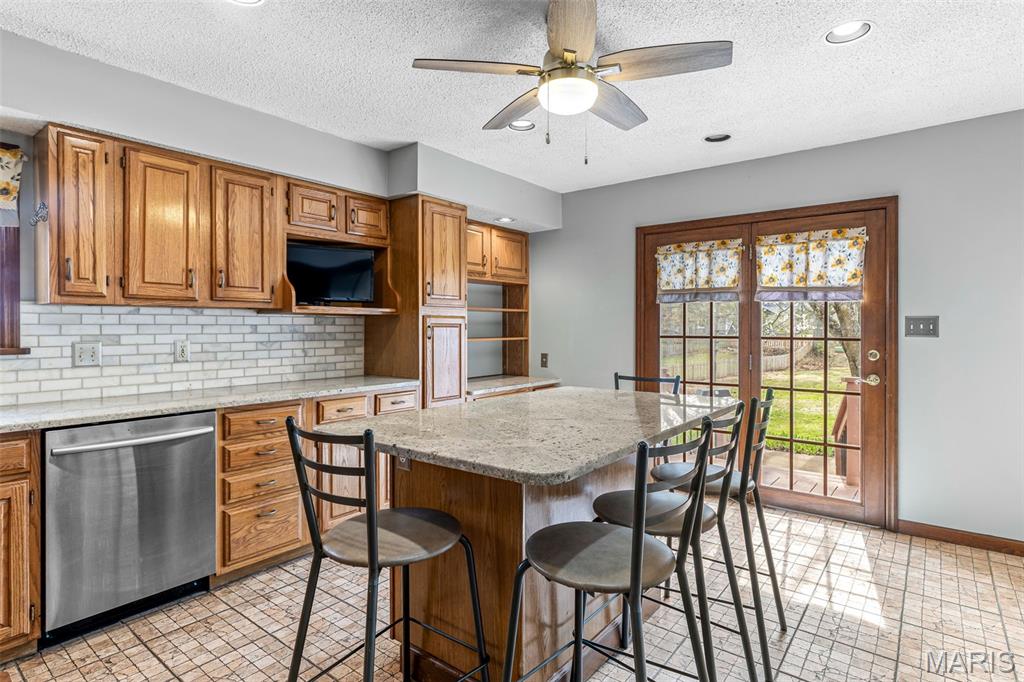 7008 Holly View Court