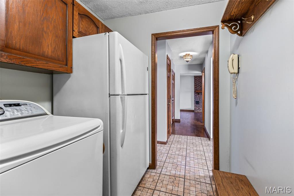 Bluff Wood Manor - Residential