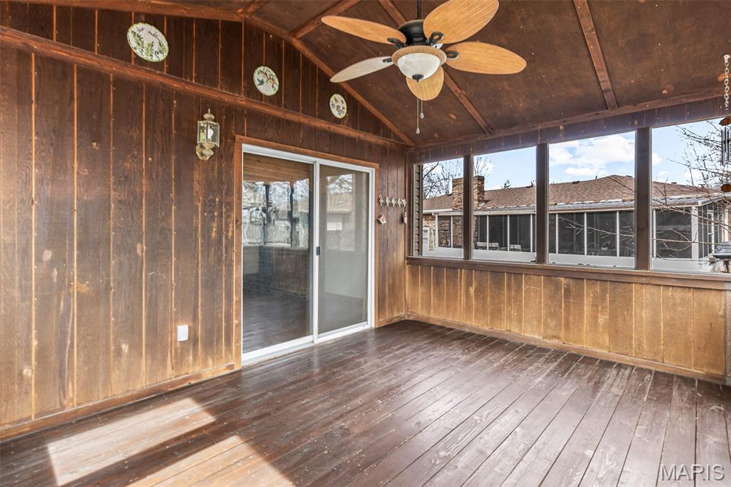 Bluff Wood Manor - Residential