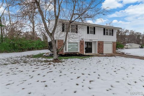 Tiny photo for 504 Thornlea Court, Ballwin, MO 63011 (MLS # 25079716)