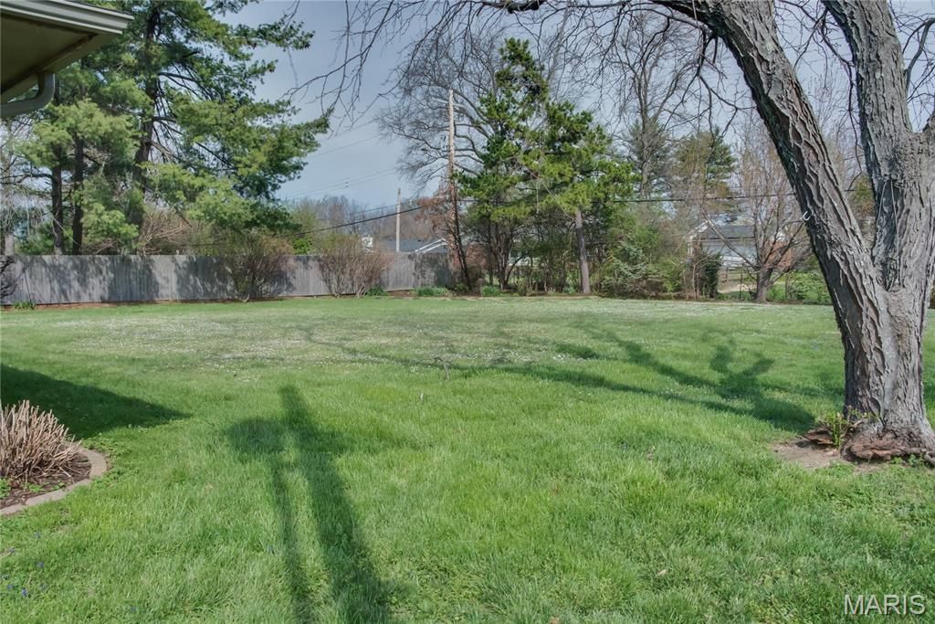 Photo of 5 Stacy Drive, Olivette, MO 63132 (MLS # 26019704)