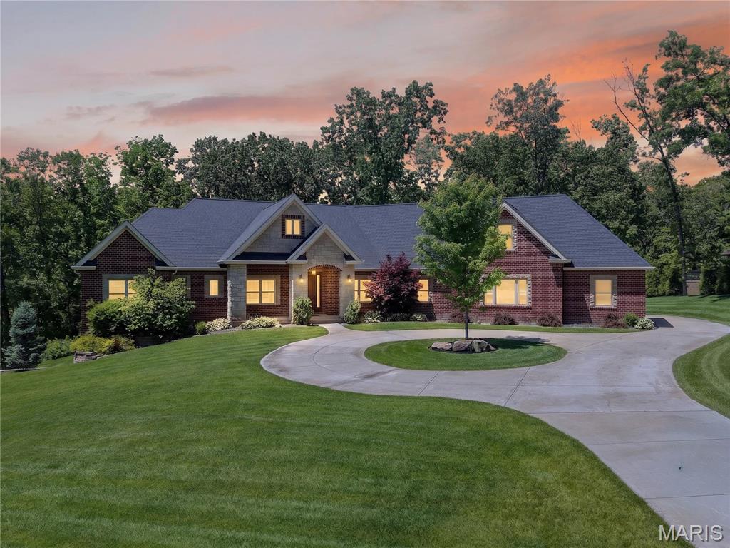 1075 Stonebrooke Lane