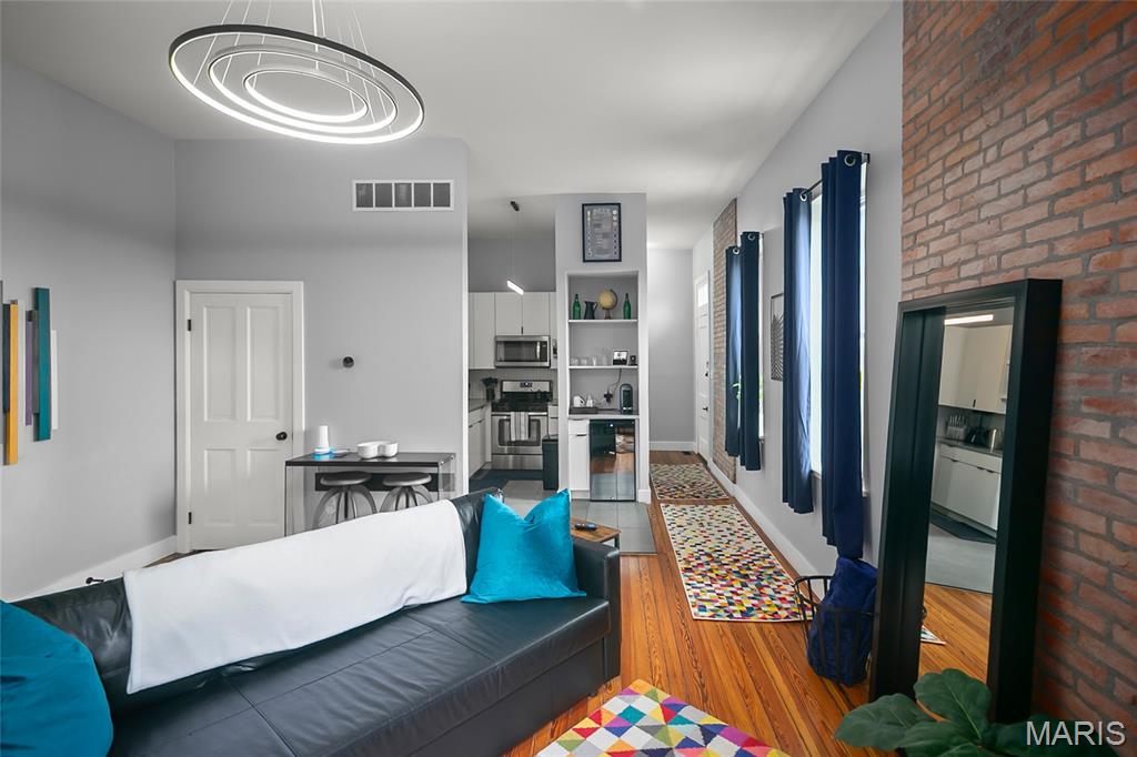 Pages South Add - Residential Lease