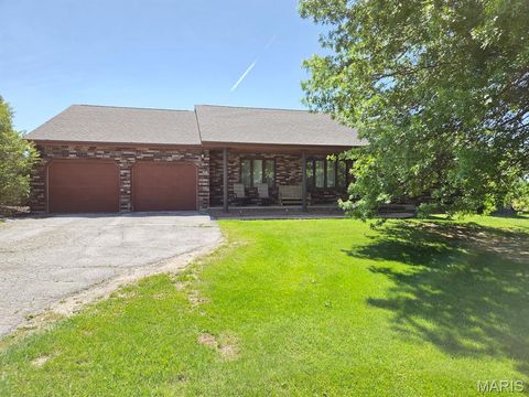 Photo of 18749 225th Street, Lewistown, MO 63452 (MLS # 26030736)