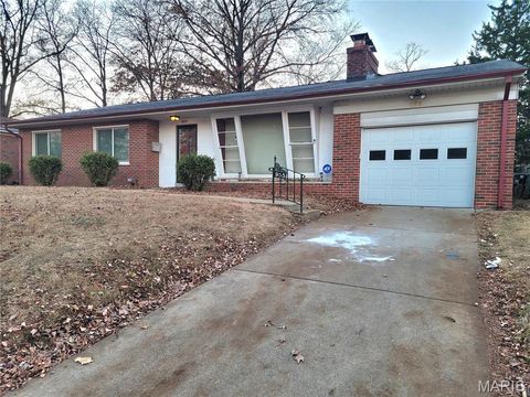 955 Jeanerette Drive University City MO 63130