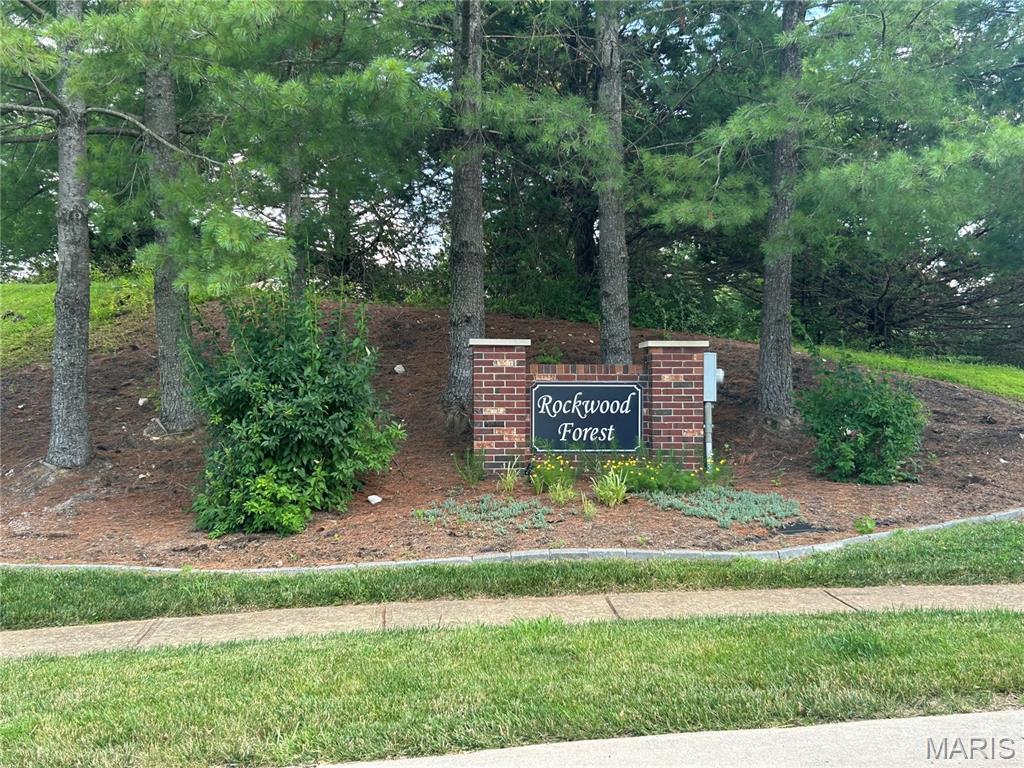 1322 Rockwood Forest Drive