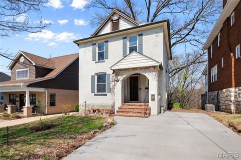 Tiny photo for 7479 Hiawatha Avenue, Richmond Heights, MO 63117 (MLS # 26019073)