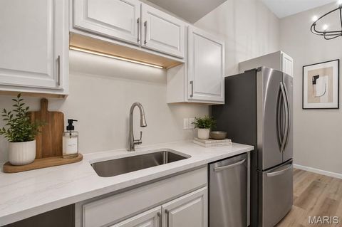 Tiny photo for 10469 Briarbend Drive #7, Creve Coeur, MO 63146 (MLS # 26021434)