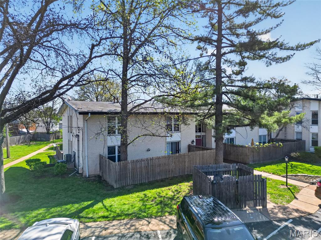 Willow Brook Condo - Residential