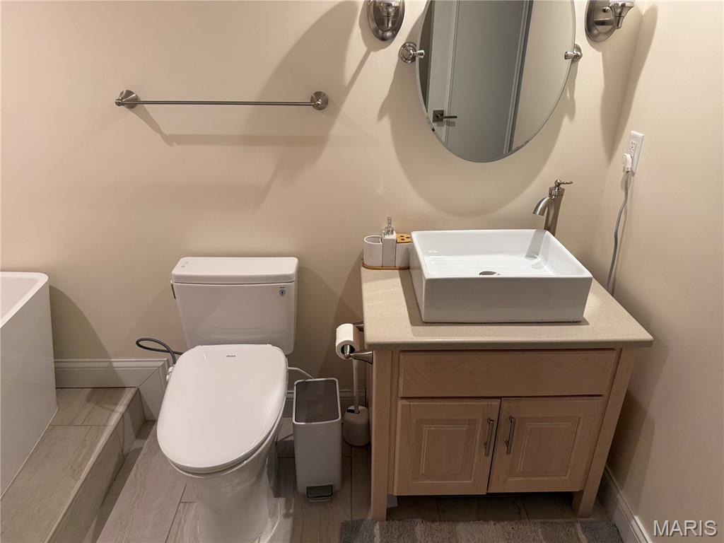 Lindell Terrace - Residential Lease