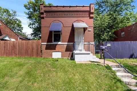 Photo of 4434 compton Ave, St Louis, MO 63111 (MLS # 26018626)