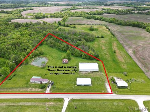 18904 Monroe Road 381 Perry MO 63462