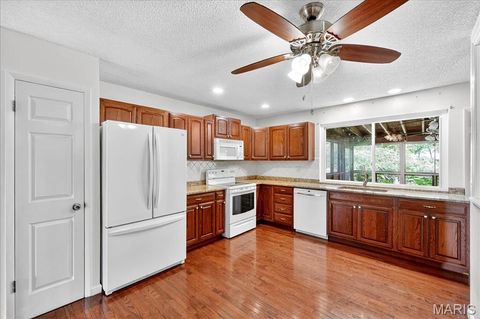 Tiny photo for 2022 Baxter Road, Chesterfield, MO 63017 (MLS # 25068958)