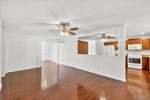 Tiny photo for 2022 Baxter Road, Chesterfield, MO 63017 (MLS # 25068958)