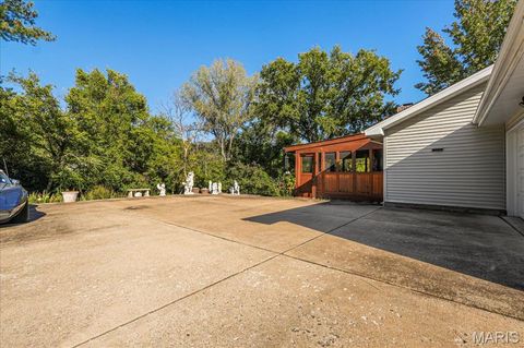 Tiny photo for 2022 Baxter Road, Chesterfield, MO 63017 (MLS # 25068958)