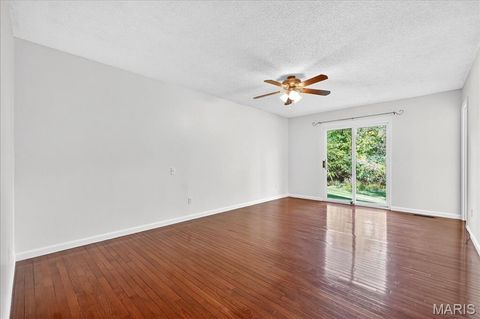 Tiny photo for 2022 Baxter Road, Chesterfield, MO 63017 (MLS # 25068958)