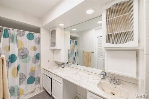 Tiny photo for 7328 Ravinia Drive, Pasadena Hills, MO 63121 (MLS # 26019070)